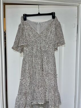 All in Favor Cream Floral High-Low Tiered V-Neck Dress